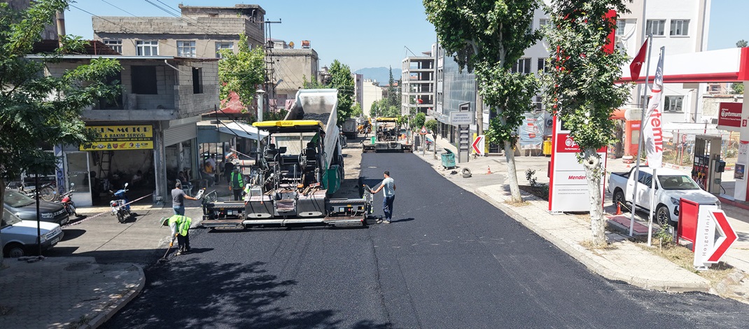 Büyükşehir, Eski Sanayi Sitesinin Yollarını Bir Bir Asfaltlıyor.